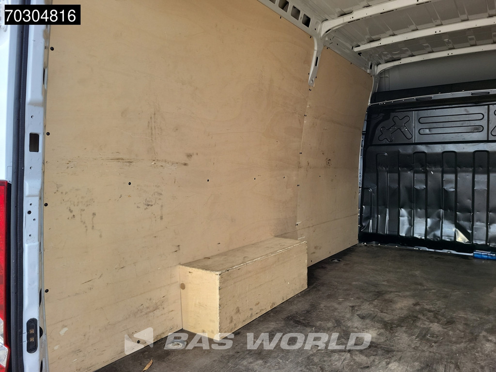 Iveco Daily 35S18 3.0L Automaat L2H2 3,5t Trekhaak 190PK LED Airco Cruise Euro6 L2 Airco Trekhaak Cruise control 7