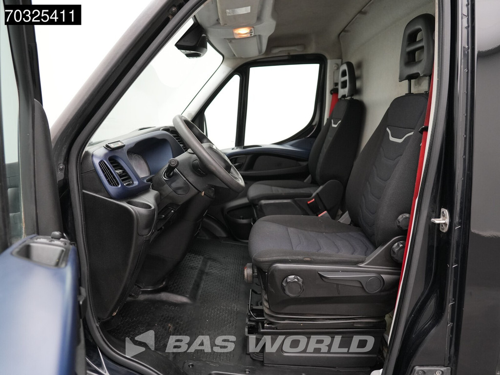 Iveco Daily 35S18 3.0L Automaat L2H2 3,5t Trekhaak ACC LED Navi Airco Camera 180PK Euro6 L2 Airco Trekhaak 12