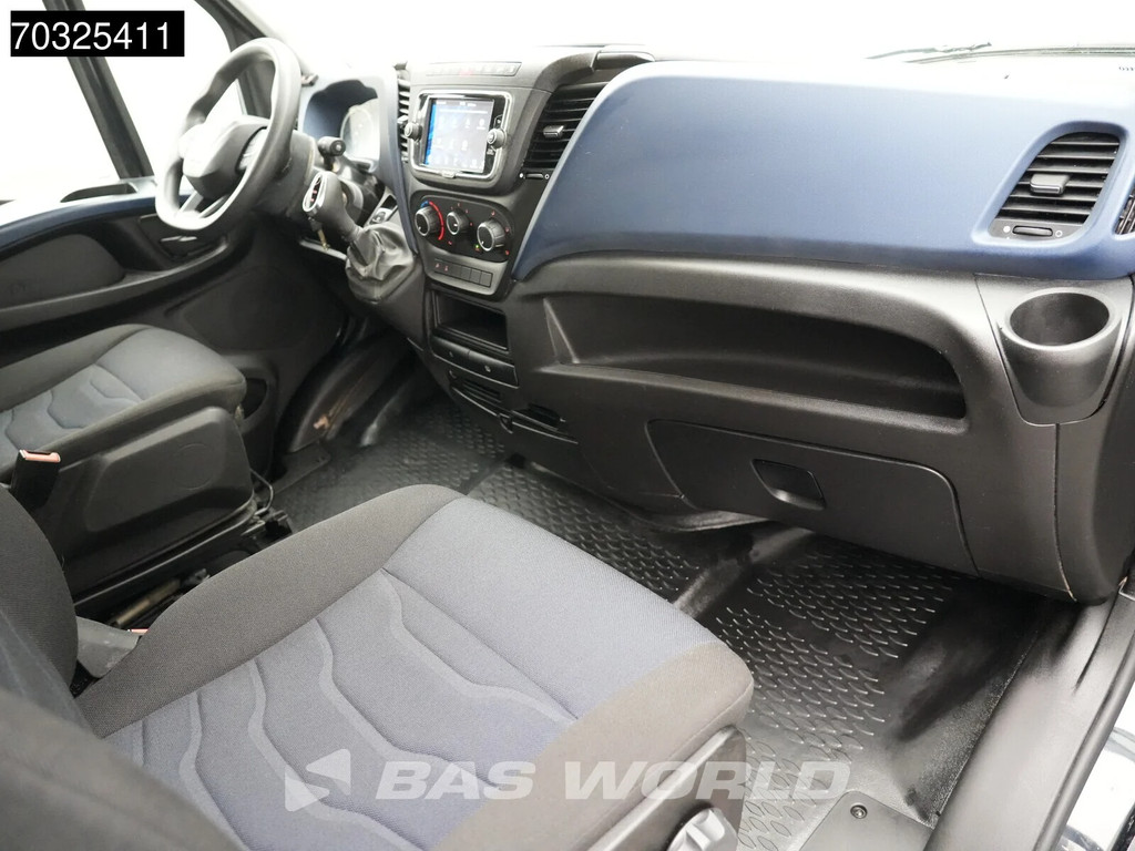 Iveco Daily 35S18 3.0L Automaat L2H2 3,5t Trekhaak ACC LED Navi Airco Camera 180PK Euro6 L2 Airco Trekhaak 13
