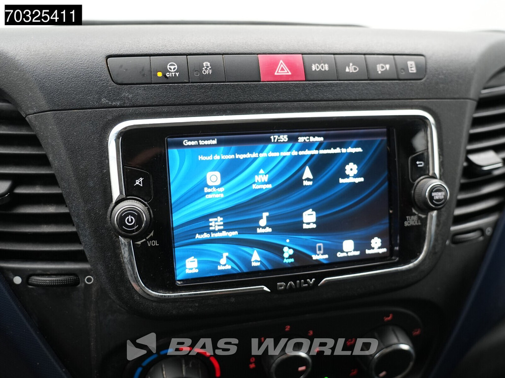 Iveco Daily 35S18 3.0L Automaat L2H2 3,5t Trekhaak ACC LED Navi Airco Camera 180PK Euro6 L2 Airco Trekhaak 17