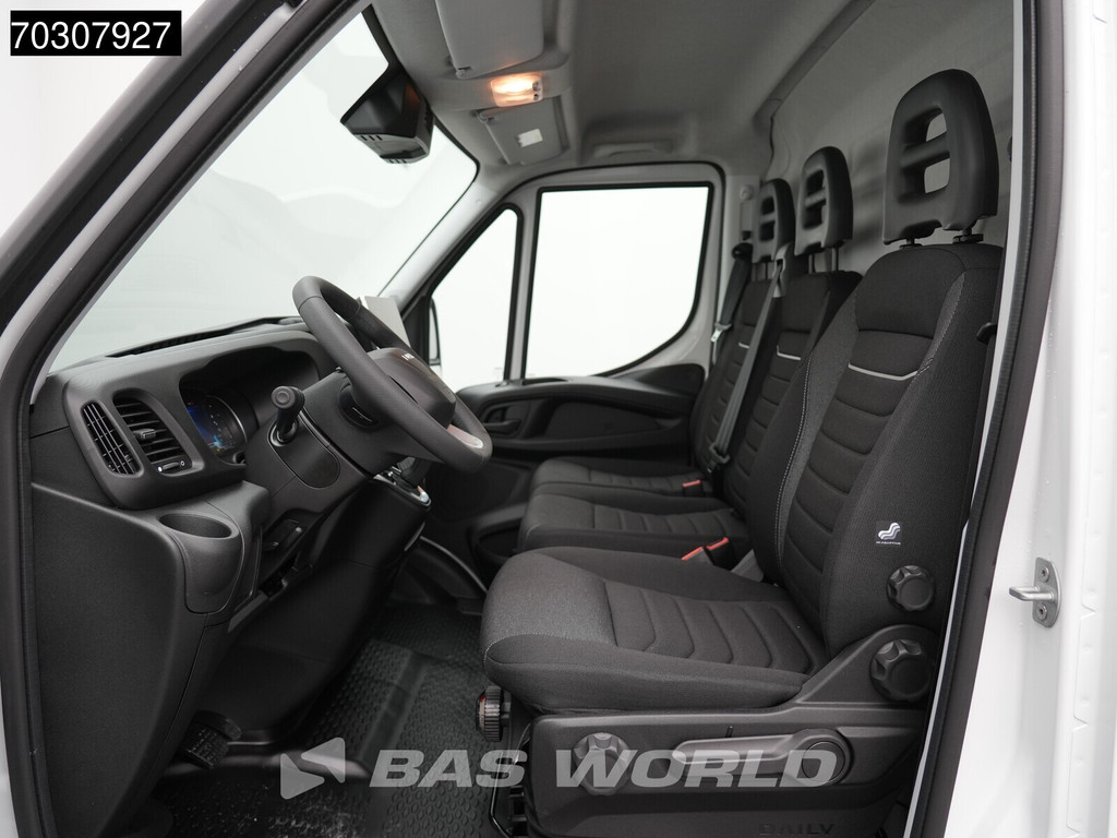 Iveco Daily 35S18 3.0L Automaat L3H2 180PK ACC Airco Cruise Camera Parkeersensoren CarPlay 3,5t Trekgewicht Euro6 L3 Airco 12