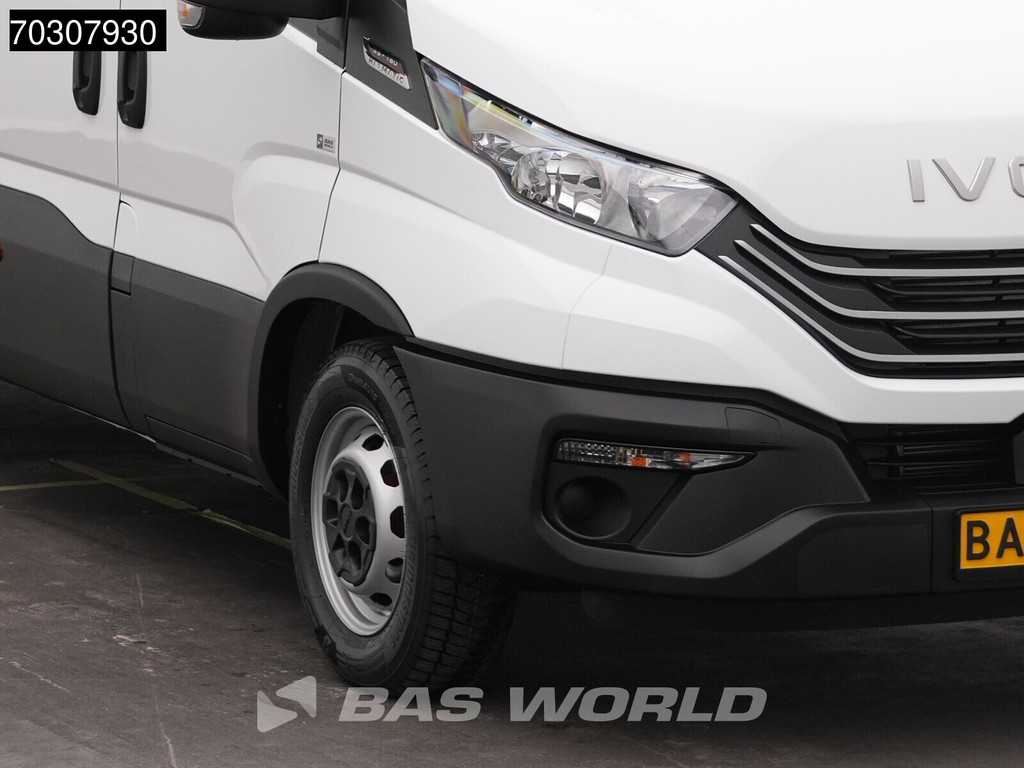 Iveco Daily 35S18 3.0L Automaat L3H2 180PK ACC Airco Cruise Camera Parkeersensoren Stoelverwarming 3,5t Trekgewicht Euro6 L3 Airco 21