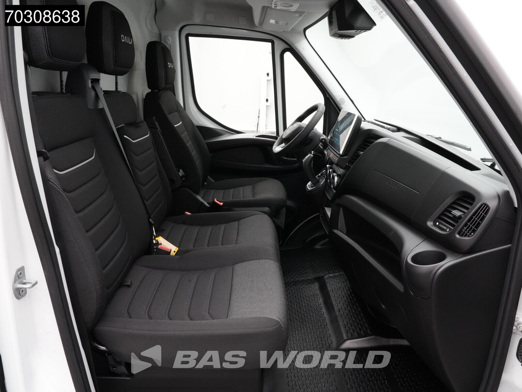 Iveco Daily 35S18 3.0L Automaat L4H3 180PK ACC LED Airco Camera CarPlay Parkeersensoren 3,5t Trekgewicht 19m3 Euro6 L4 Hoog Dak Airco Trekhaak 13