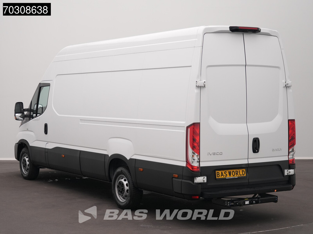 Iveco Daily 35S18 3.0L Automaat L4H3 180PK ACC LED Airco Camera CarPlay Parkeersensoren 3,5t Trekgewicht 19m3 Euro6 L4 Hoog Dak Airco Trekhaak 7