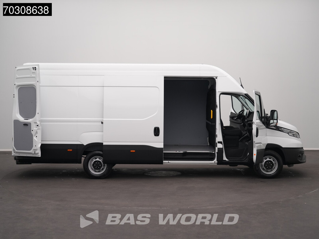 Iveco Daily 35S18 3.0L Automaat L4H3 180PK ACC LED Airco Camera CarPlay Parkeersensoren 3,5t Trekgewicht 19m3 Euro6 L4 Hoog Dak Airco Trekhaak 8