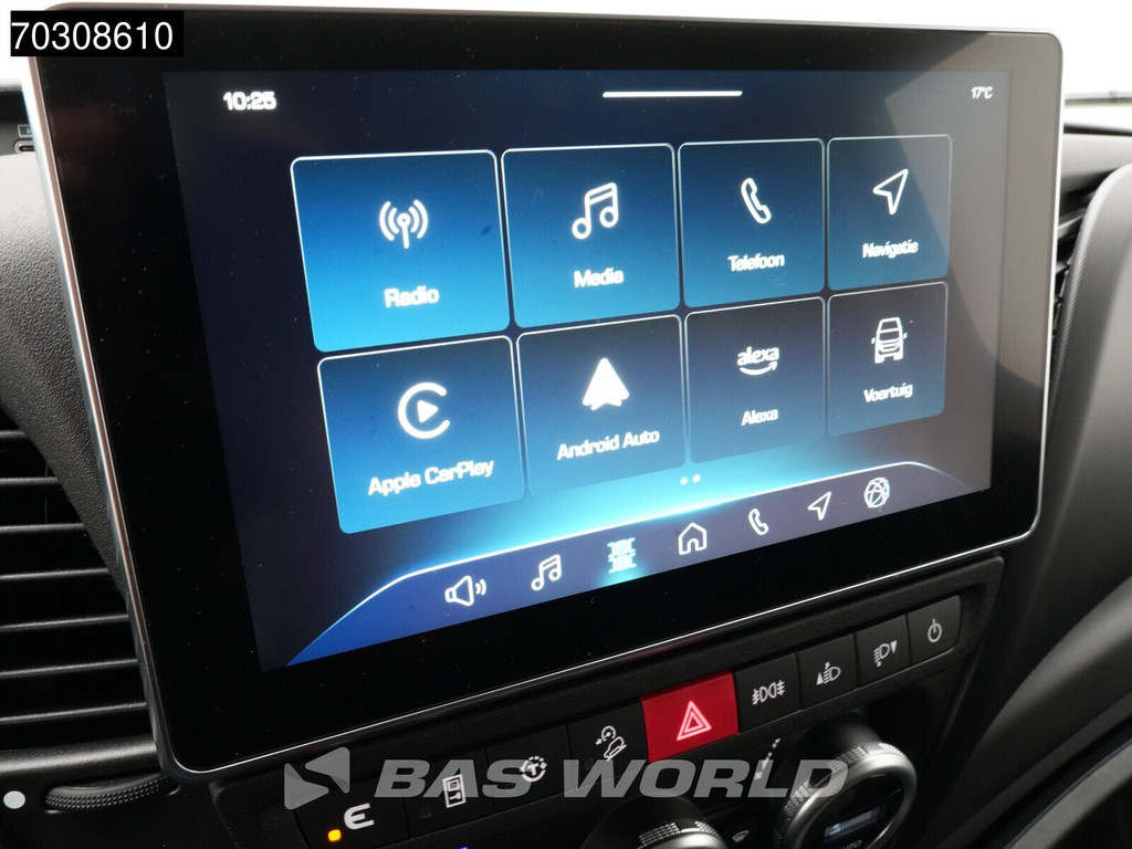Iveco Daily 35S18 3.0L Hoog Dak Automaat L2H3 3,5t Trekhaak 180PK LED ACC Navi Airco Camera CarPlay Parkeersensoren Euro6 L2 Airco Trekhaak 15