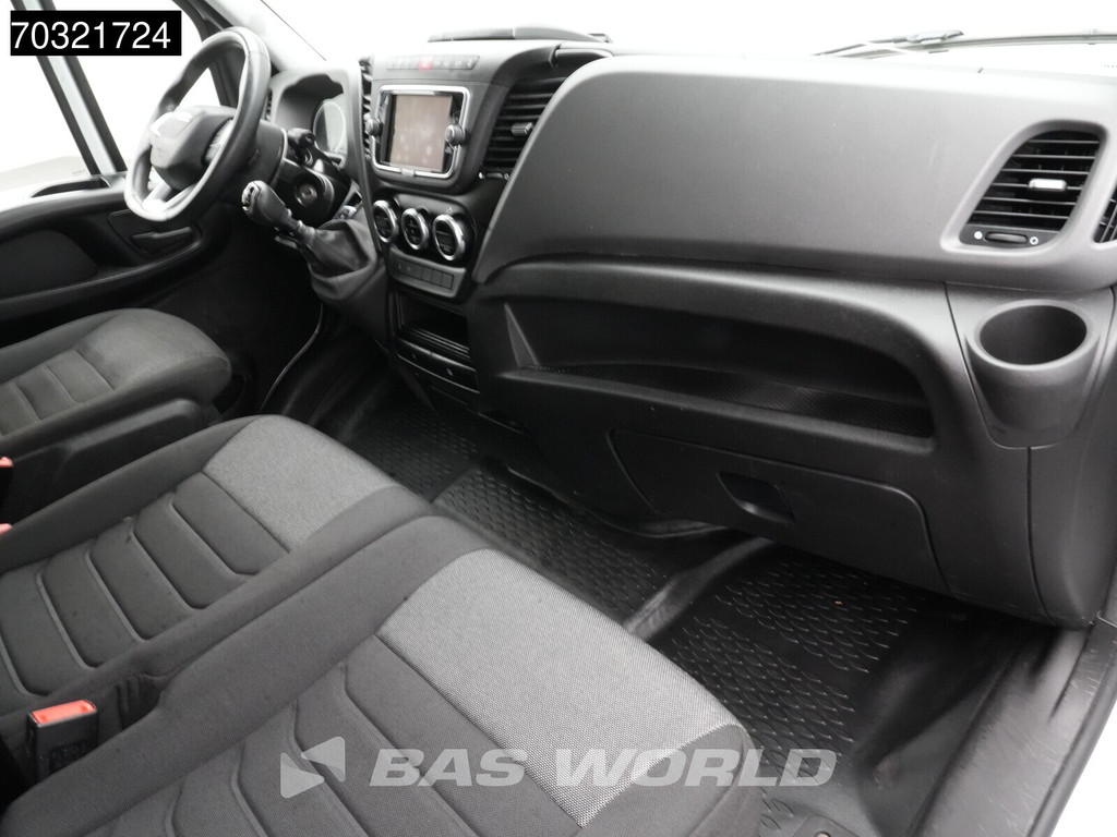 Iveco Daily 35S18 3.0L L2H2 180PK Navi Airco Cruise Camera 3,5t Trekgewicht Euro6 L2 Airco Cruise control 13