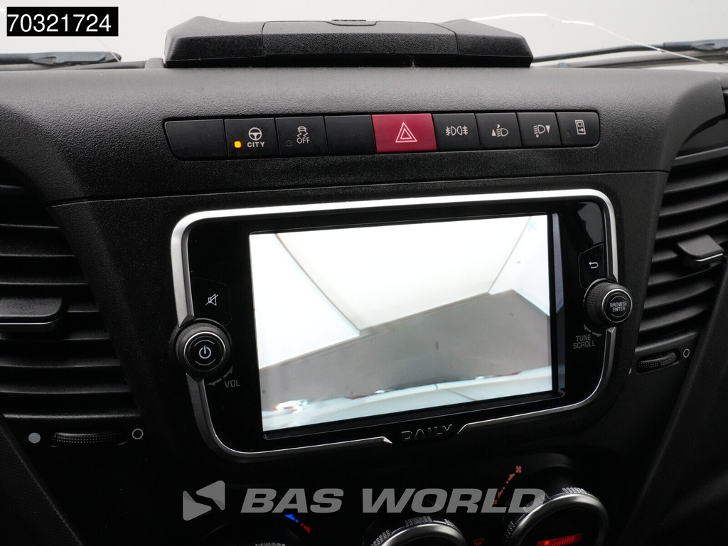 Iveco Daily 35S18 3.0L L2H2 180PK Navi Airco Cruise Camera 3,5t Trekgewicht Euro6 L2 Airco Cruise control 16
