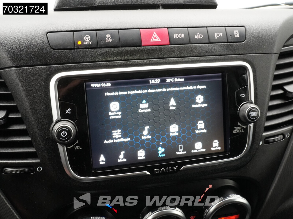 Iveco Daily 35S18 3.0L L2H2 180PK Navi Airco Cruise Camera 3,5t Trekgewicht Euro6 L2 Airco Cruise control 17
