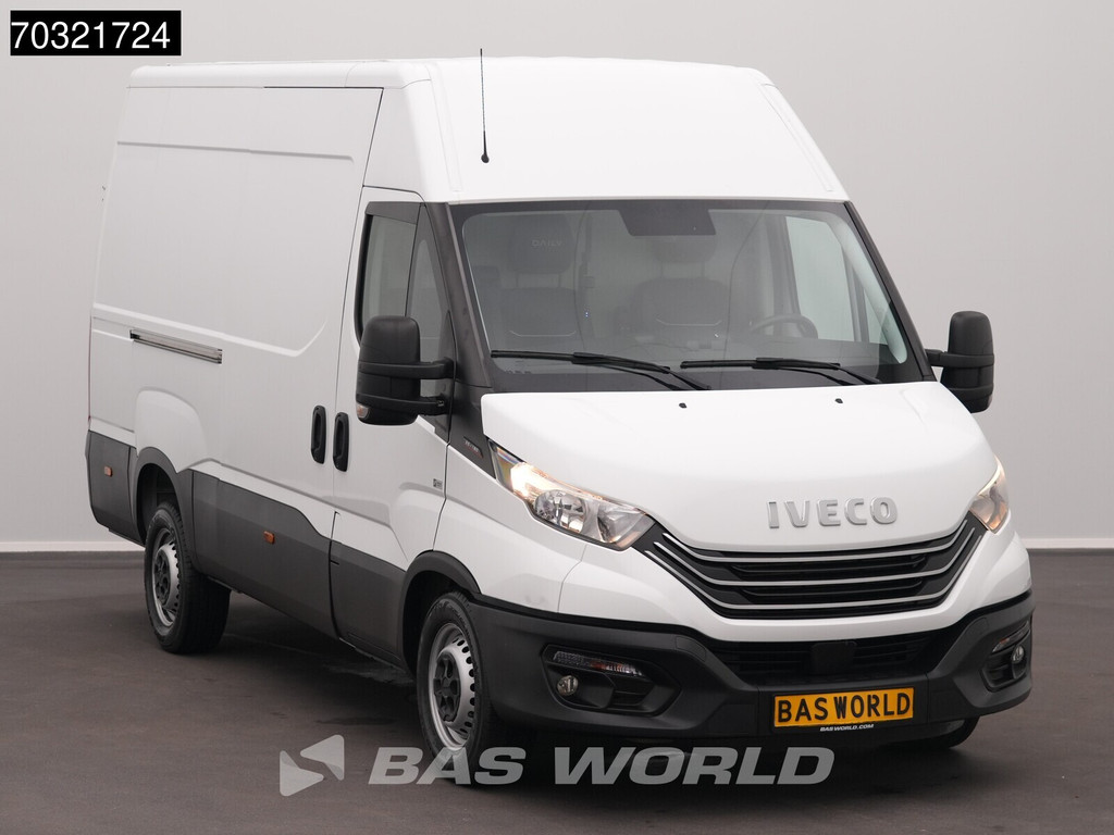 Iveco Daily 35S18 3.0L L2H2 180PK Navi Airco Cruise Camera 3,5t Trekgewicht Euro6 L2 Airco Cruise control 5