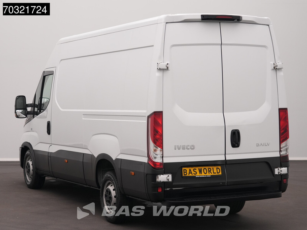 Iveco Daily 35S18 3.0L L2H2 180PK Navi Airco Cruise Camera 3,5t Trekgewicht Euro6 L2 Airco Cruise control 6