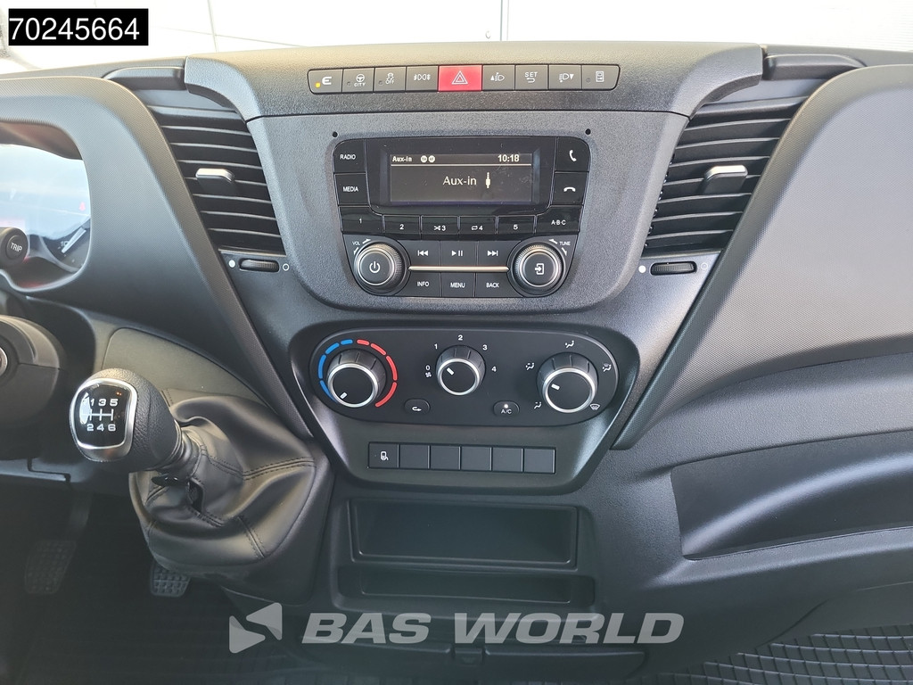 Iveco Daily 35S18 3.0L Laadklep 180PK Schuifzeilen Airco Cruise Bakwagen Euro6 Meubelbak Zeilenwagen Schuifzeil Plane 22m3 Airco Cruise control 12