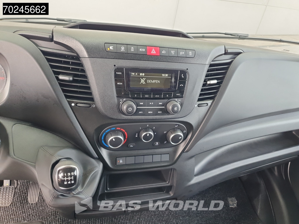 Iveco Daily 35S18 3.0L Laadklep Schuifzeilen Airco Cruise Bakwagen Meubelbak Zeilenwagen Schuifzeil Plane 22m3 Airco Cruise control 17