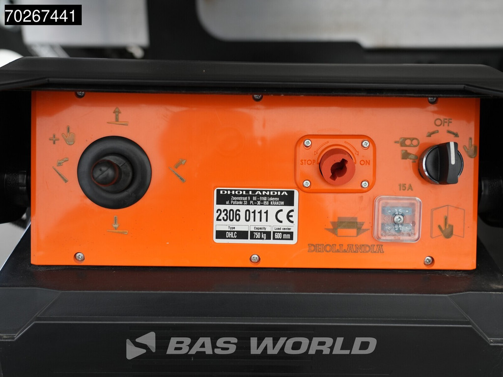 Iveco Daily 35S18 BPM VRIJ! 3.0L Laadklep Koelwagen Vriezer Thermoking V-200 MAX -18 230v stekker LED Navi Airco ACC Koel Koeler Kühler Kühlwagen Kühlkoffer Vries Frigo Bakwagen 18m3 Airco 13