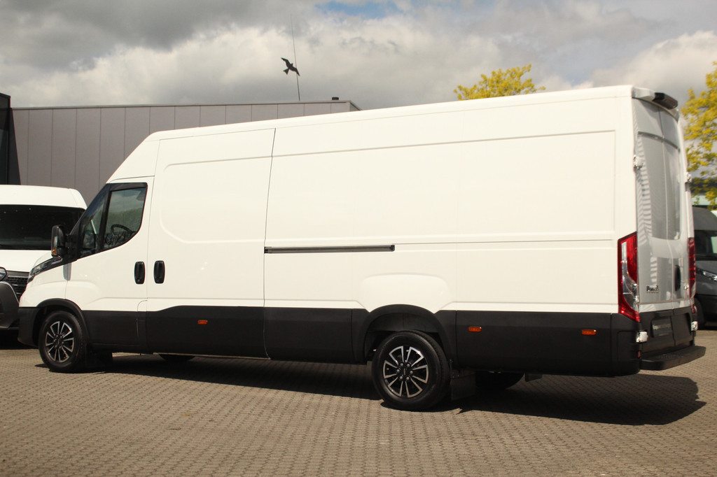 Iveco Daily 35S18A8 3.0 180pk L4H2 Automaat | Adap. Cruise | L + R Schuifdeur | 3500kg trekgew. | Gev. Stoel | Camera | Navi | Clima | Lease 537,- p/m 11