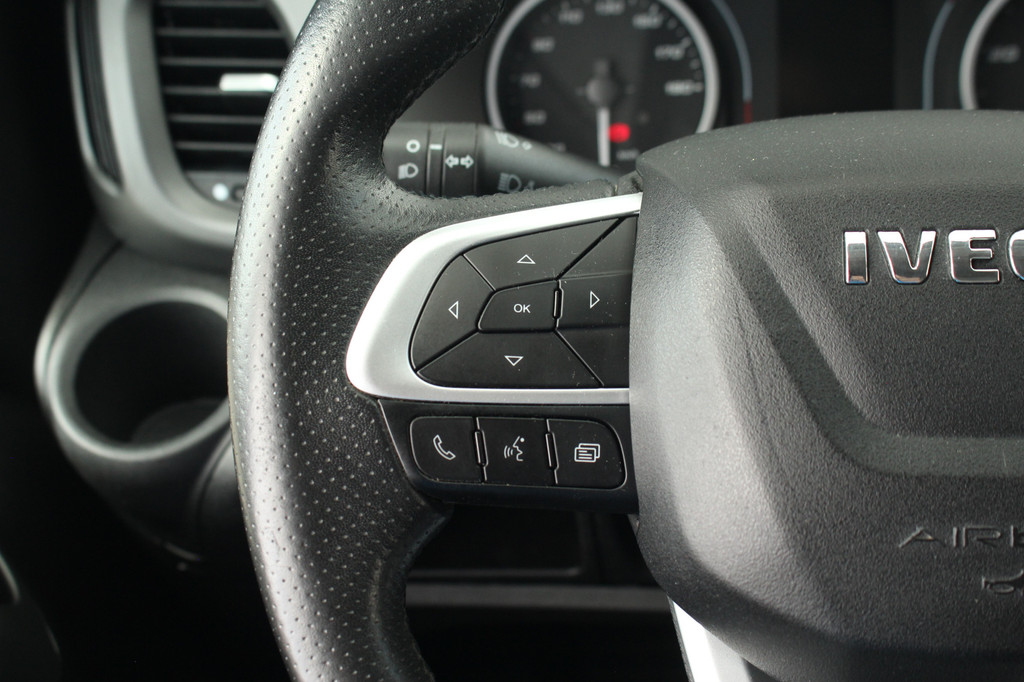 Iveco Daily 35S18A8 3.0 180pk L4H2 Automaat | Adap. Cruise | L + R Schuifdeur | 3500kg trekgew. | Gev. Stoel | Camera | Navi | Clima | Lease 537,- p/m 21