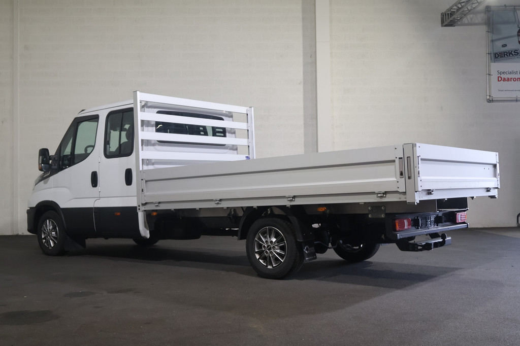 Iveco Daily 35S18 Hi-Matic Open Laadbak DC 3.5T Trekhaak (7 persoons) 7