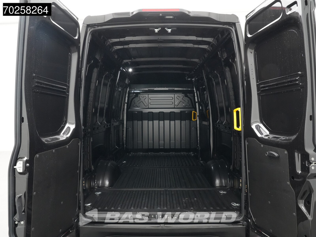 Iveco Daily 35S21 210PK 3.0L Automaat Black Ed. 2025 model L2H2 ACC LED CarPlay Velgen Camera 12m3 Airco 8