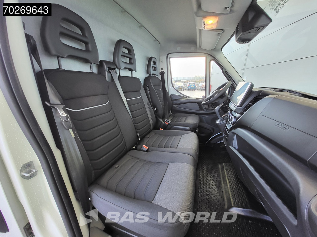 Iveco Daily 35S21 3.0L Automaat Black Edition 2025 model L2H2 Trekhaak Tacho ACC LED CarPlay Velgen Camera 12m3 Airco Trekhaak 12