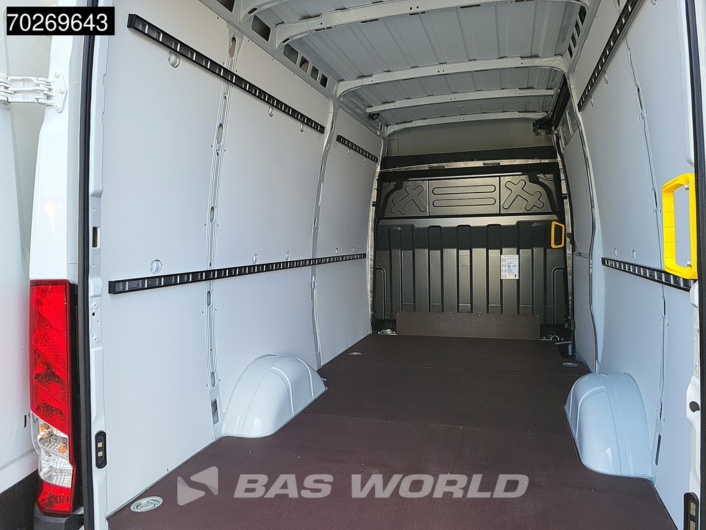 Iveco Daily 35S21 3.0L Automaat Black Edition 2025 model L2H2 Trekhaak Tacho ACC LED CarPlay Velgen Camera 12m3 Airco Trekhaak 8