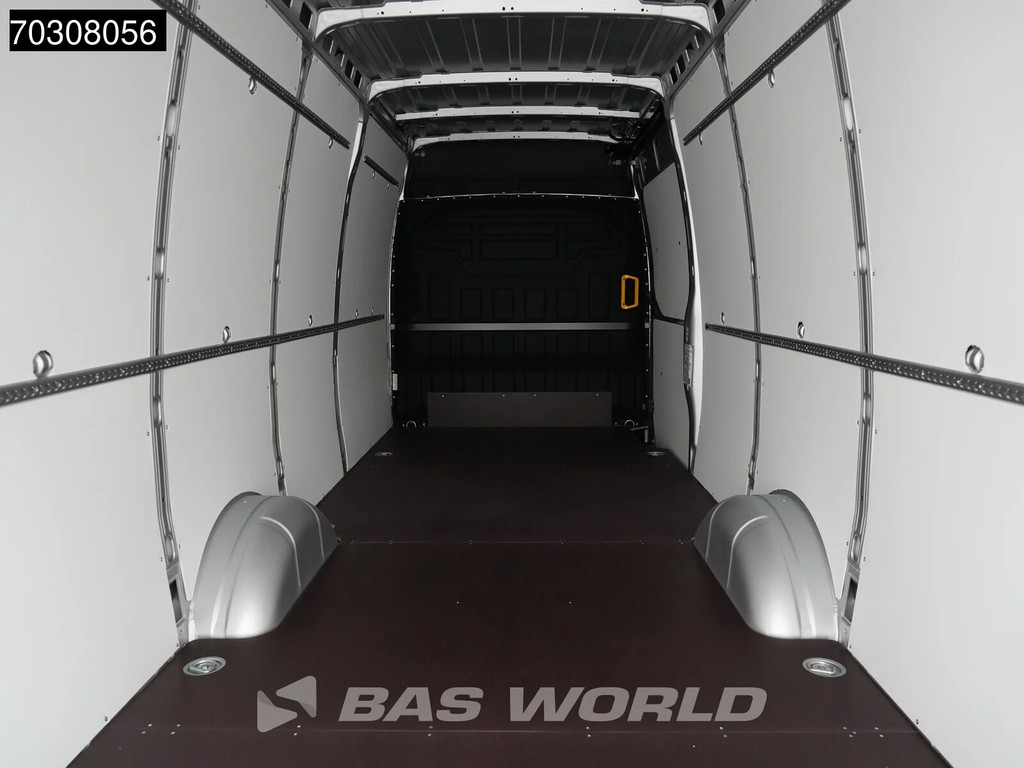 Iveco Daily 35S21 3.0L Automaat L3H2 210PK ACC LED Airco Camera Parkeersensoren CarPlay Stoelverwarming 3,5t Trekgewicht LM Velgen Euro6 L3 Airco 11