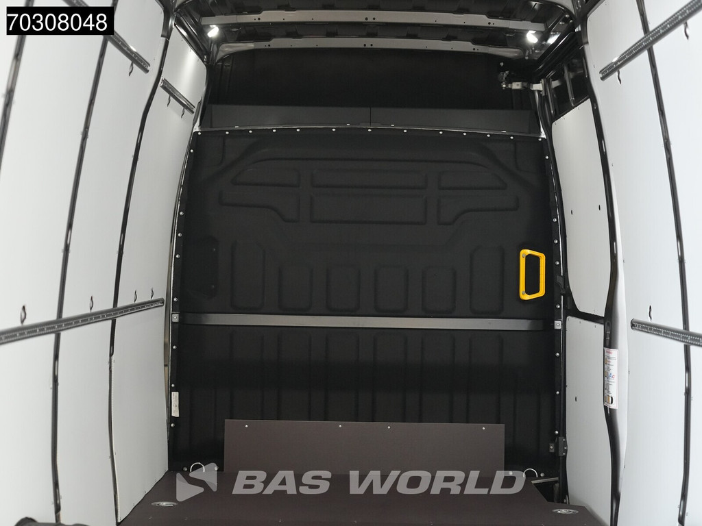 Iveco Daily 35S21 3.0L Automatic L3H2 210HP ACC LED Airco Camera CarPlay Parking Sensors Sitheating 3,5t Towing Capacity Euro6 L3 Airco 11