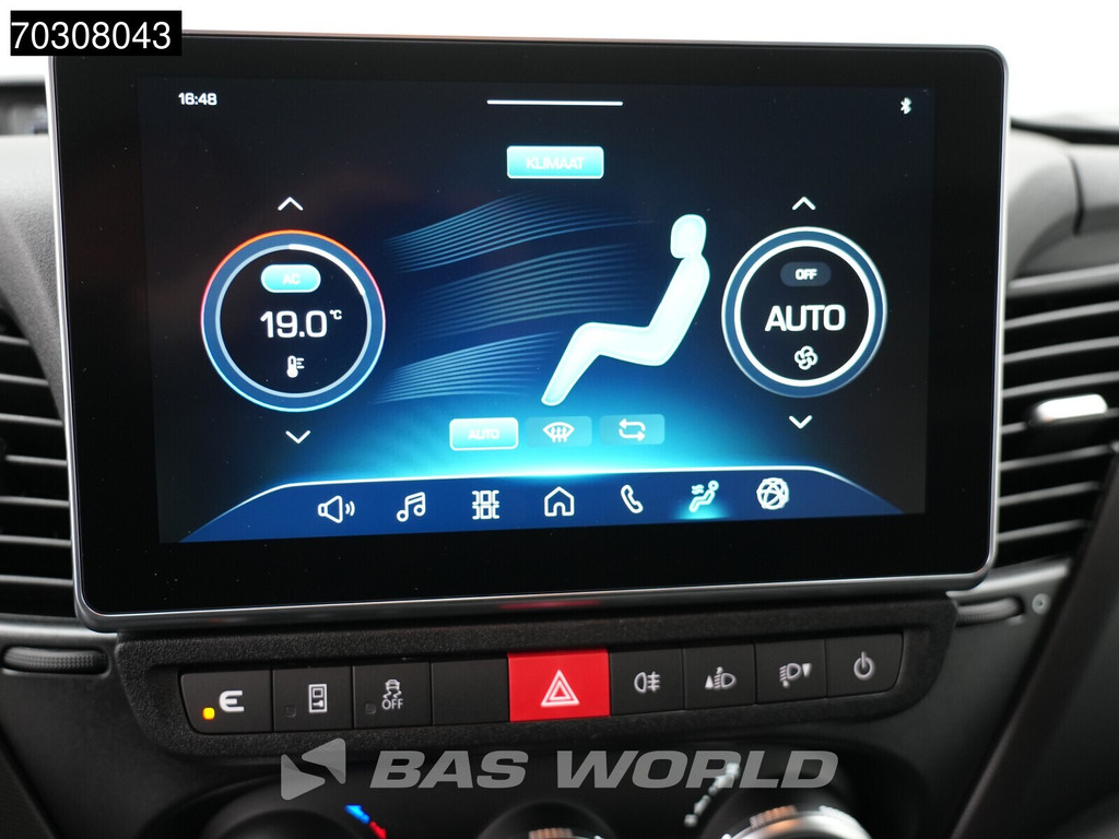 Iveco Daily 35S21 3.0L Automatic L3H2 210HP ACC LED Airco Camera Parking Sensors CarPlay Seatheating 3,5t Towing Capacity Euro6 L3 Airco 17