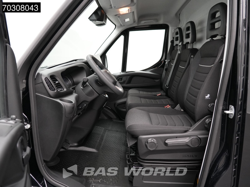 Iveco Daily 35S21 3.0L Automatic L3H2 210HP ACC LED Airco Camera Parking Sensors CarPlay Seatheating 3,5t Towing Capacity Euro6 L3 Airco 3