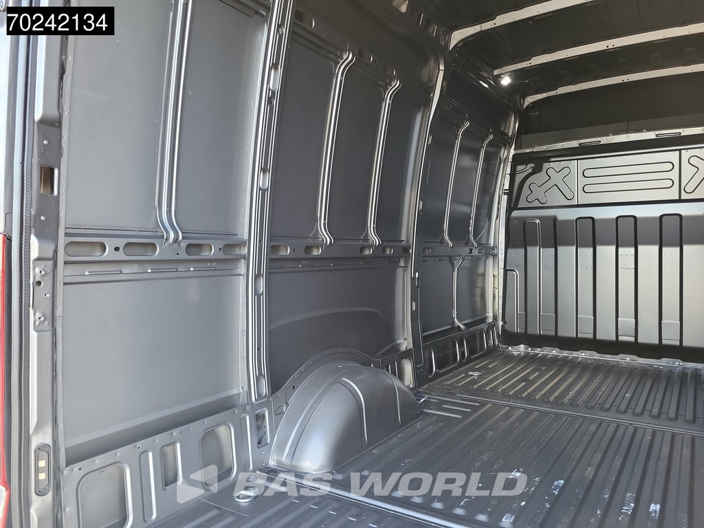 Iveco Daily 35S21 Automaat 2025 model L2H2 3,5 Trekvermogen ACC LED CarPlay Velgen Camera 12m3 Airco 7