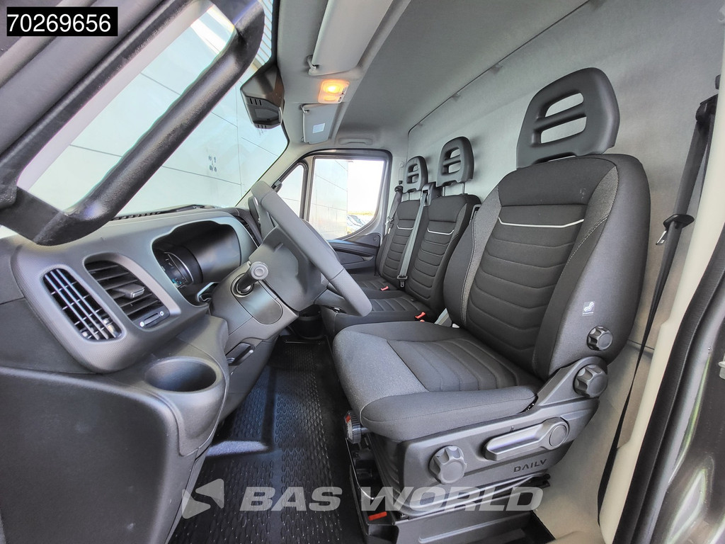 Iveco Daily 35S21 Automaat 2025 model L2H2 Trekhaak Tacho ACC LED CarPlay Velgen Camera 12m3 Airco Trekhaak 14