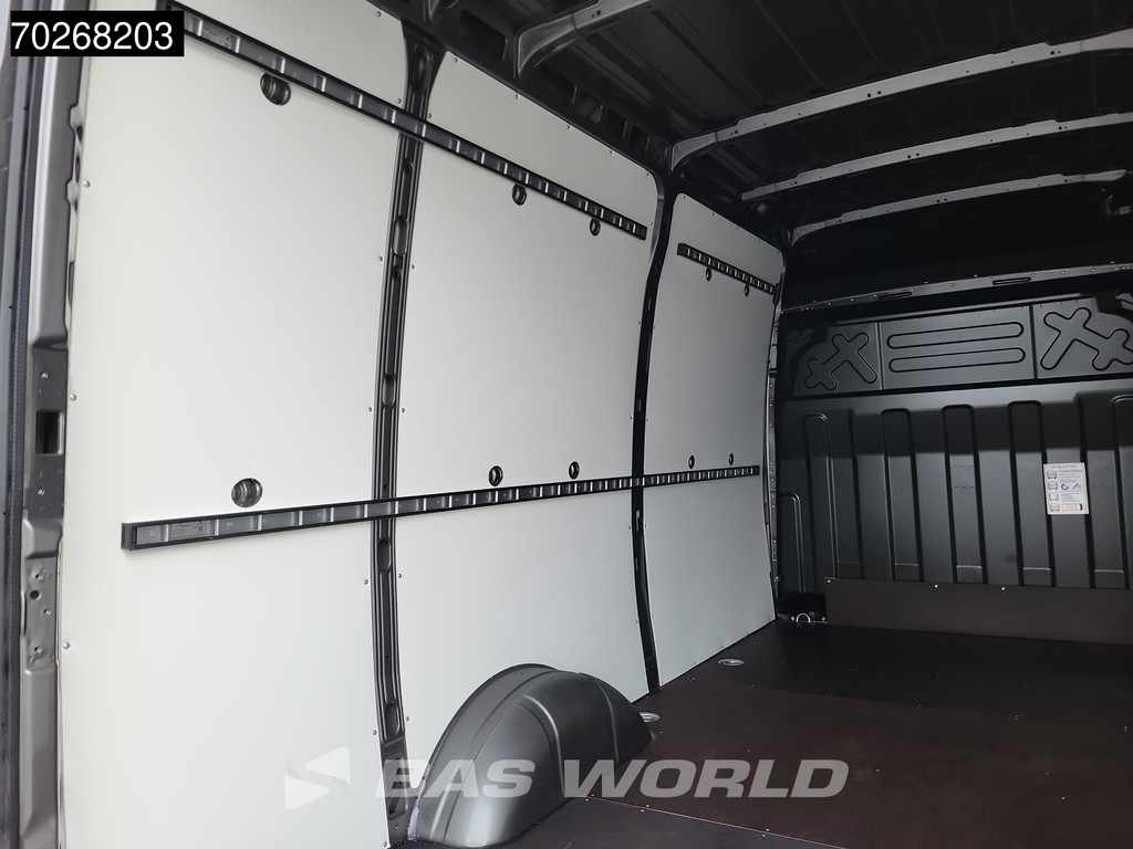 Iveco Daily 35S21 Automaat 2025 model L2H2 Trekhaak Tacho ACC LED CarPlay Velgen Camera 12m3 Airco Trekhaak 8