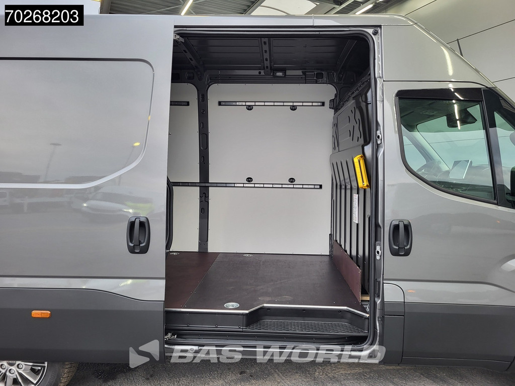 Iveco Daily 35S21 Automaat 2025 model L2H2 Trekhaak Tacho ACC LED CarPlay Velgen Camera 12m3 Airco Trekhaak 9