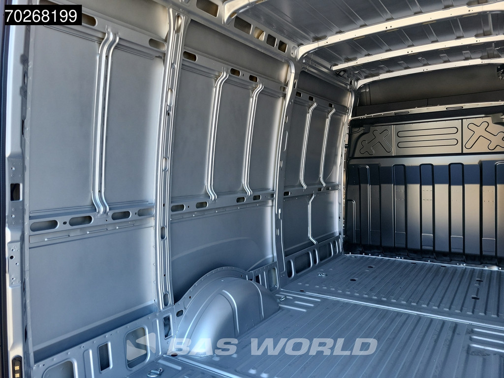 Iveco Daily 35S21 Automaat Black Edition 2025 model L2H2 ACC LED CarPlay Velgen Camera 12m3 Airco 9