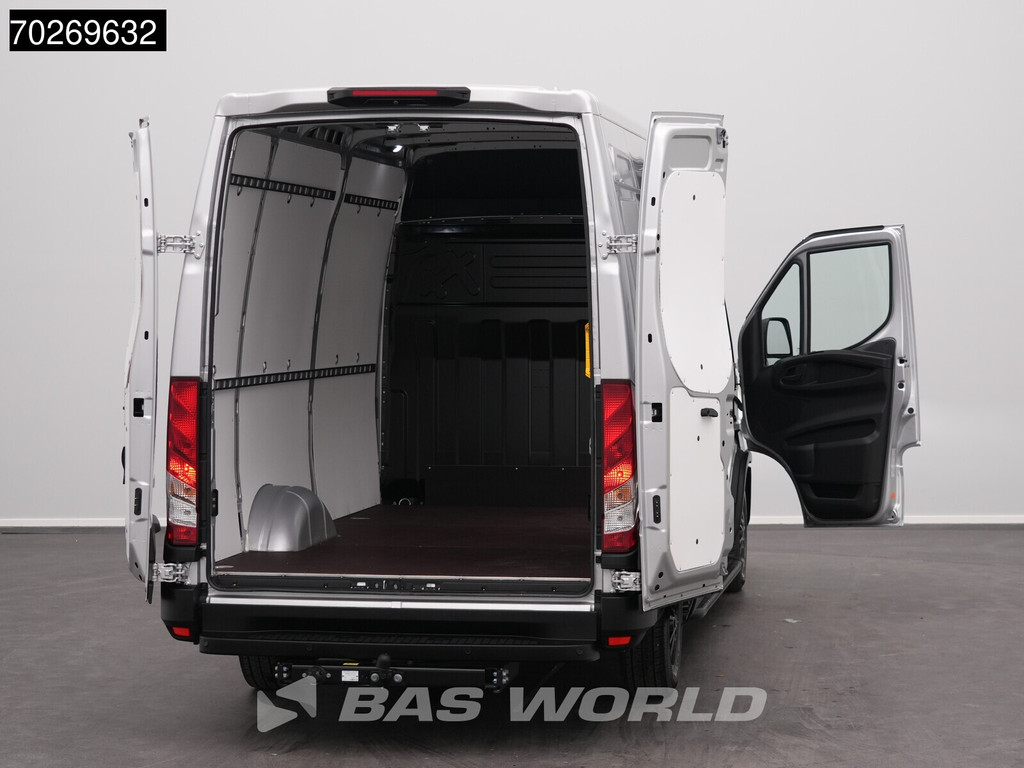 Iveco Daily 35S21 BPM VRIJ! 210PK 3.0L Automaat 2025 Black Edition model L2H2 ACC LED Tacho CarPlay Velgen Camera 12m3 Airco Trekhaak 6