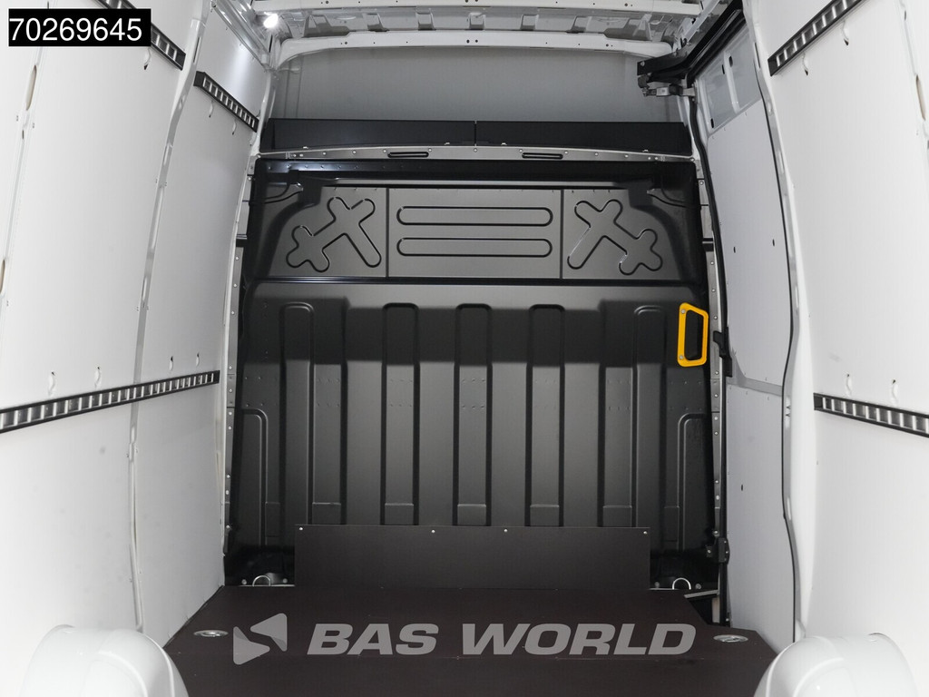 Iveco Daily 35S21 BPM VRIJ! 210PK 3.0L Automaat L2H2 Trekhaak Tacho ACC LED CarPlay Velgen Camera 12m3 Airco Trekhaak 11