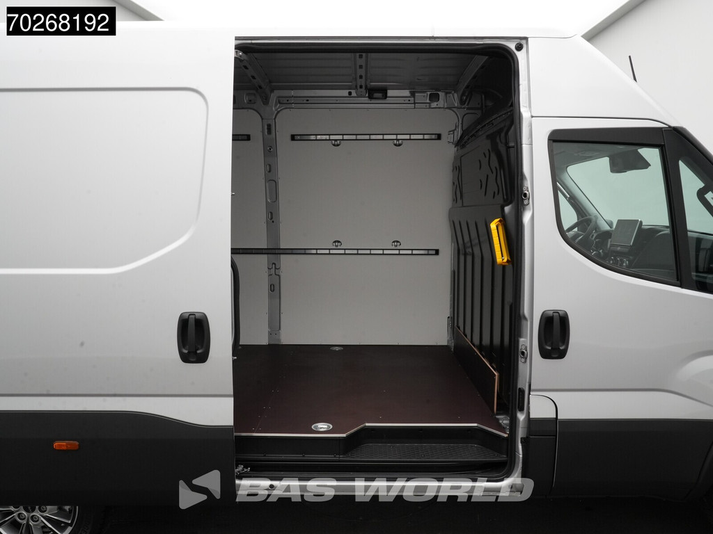 Iveco Daily 35S21 BPM VRIJ! 3.0L Automaat 210PK 3,5t Trekhaak ACC LED Camera Parkeersensoren Tacho Euro6 L2 12m3 Airco Trekhaak 10