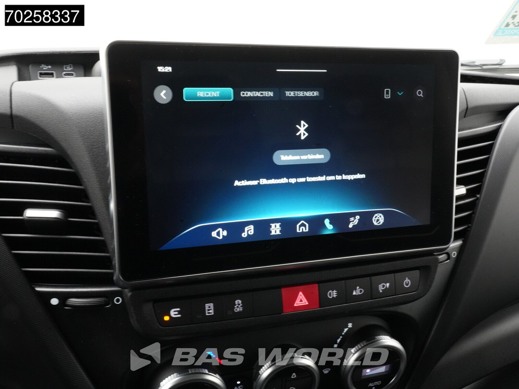 Iveco Daily 35S21 BPM VRIJ! 3.0L Automaat 210PK L2H2 2025-Model 3,5t Trekvermogen ACC LED CarPlay Camera Parkeersensoren Velgen Euro6 L2 12m3 Airco 17