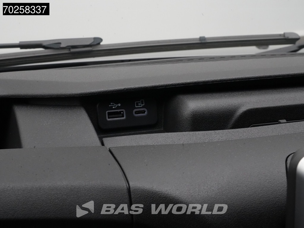 Iveco Daily 35S21 BPM VRIJ! 3.0L Automaat 210PK L2H2 2025-Model 3,5t Trekvermogen ACC LED CarPlay Camera Parkeersensoren Velgen Euro6 L2 12m3 Airco 20
