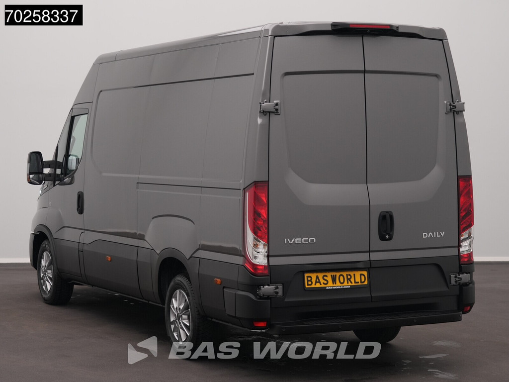 Iveco Daily 35S21 BPM VRIJ! 3.0L Automaat 210PK L2H2 2025-Model 3,5t Trekvermogen ACC LED CarPlay Camera Parkeersensoren Velgen Euro6 L2 12m3 Airco 9