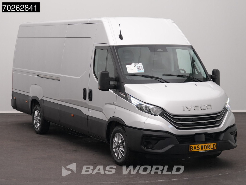 Iveco Daily 35S21 BPM VRIJ! 3.0L Automaat 210PK L3H2 2025-Model 3,5t Trekvermogen ACC LED CarPlay Camera Parkeersensoren Velgen 16m3 Euro6 L4H2 16m3 Airco 7