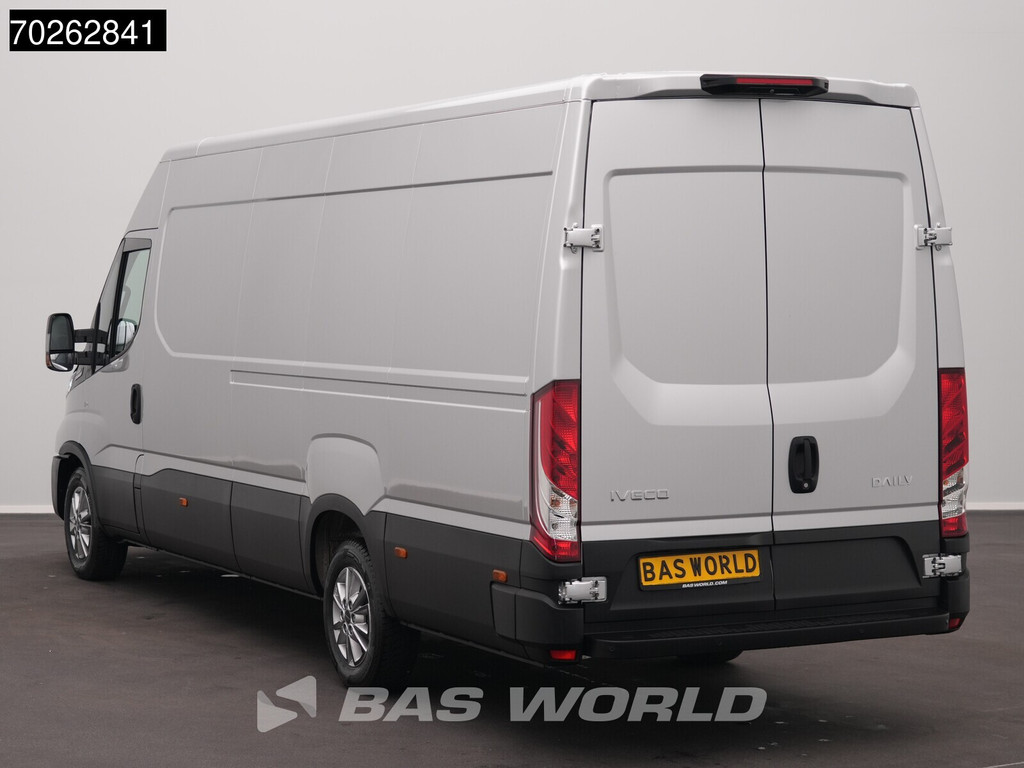 Iveco Daily 35S21 BPM VRIJ! 3.0L Automaat 210PK L3H2 2025-Model 3,5t Trekvermogen ACC LED CarPlay Camera Parkeersensoren Velgen 16m3 Euro6 L4H2 16m3 Airco 8