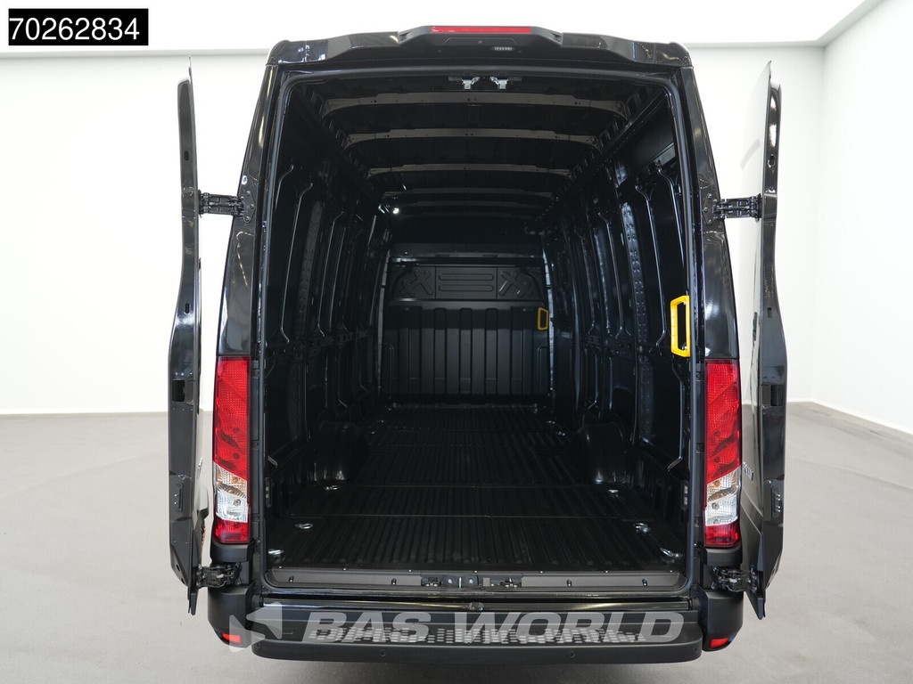 Iveco Daily 35S21 BPM VRIJ! 3.0L Automaat 210PK L3H2 2025-Model 3,5t Trekvermogen ACC LED CarPlay Camera Parkeersensoren Velgen 16m3 Euro6 L4H2 16m3 Airco 9