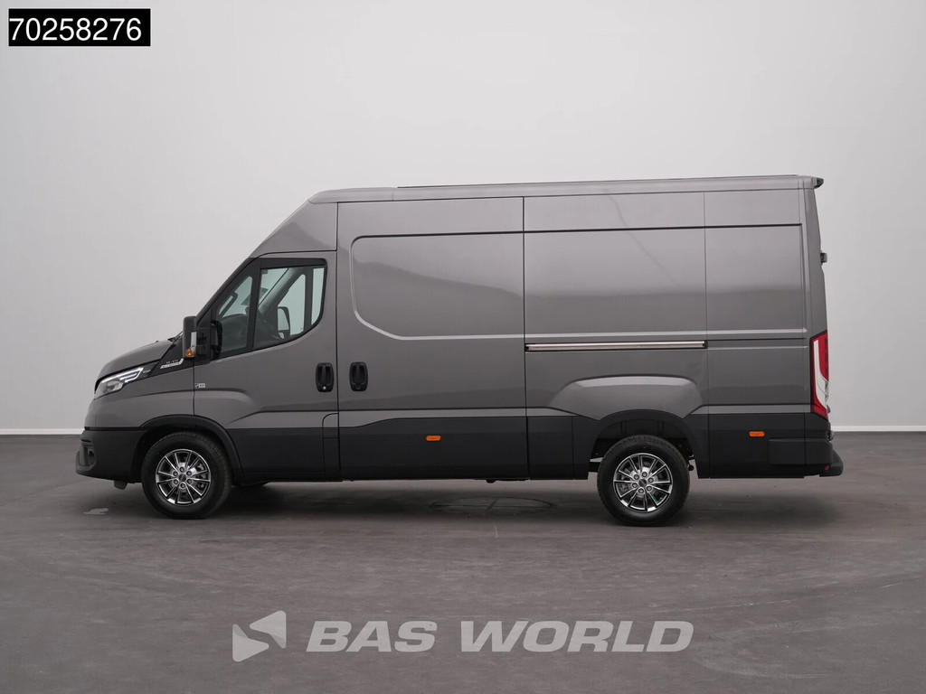 Iveco Daily 35S21 BPM VRIJ! 3.0L Automaat 2x Schuifdeur 210PK L2H2 2025-Model 3,5t Trekvermogen ACC LED CarPlay Camera Parkeersensoren Euro6 L2 12m3 Airco 12