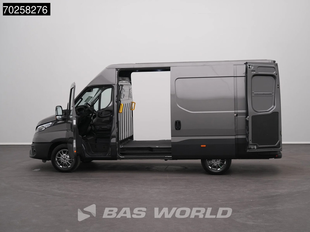 Iveco Daily 35S21 BPM VRIJ! 3.0L Automaat 2x Schuifdeur 210PK L2H2 2025-Model 3,5t Trekvermogen ACC LED CarPlay Camera Parkeersensoren Euro6 L2 12m3 Airco 14