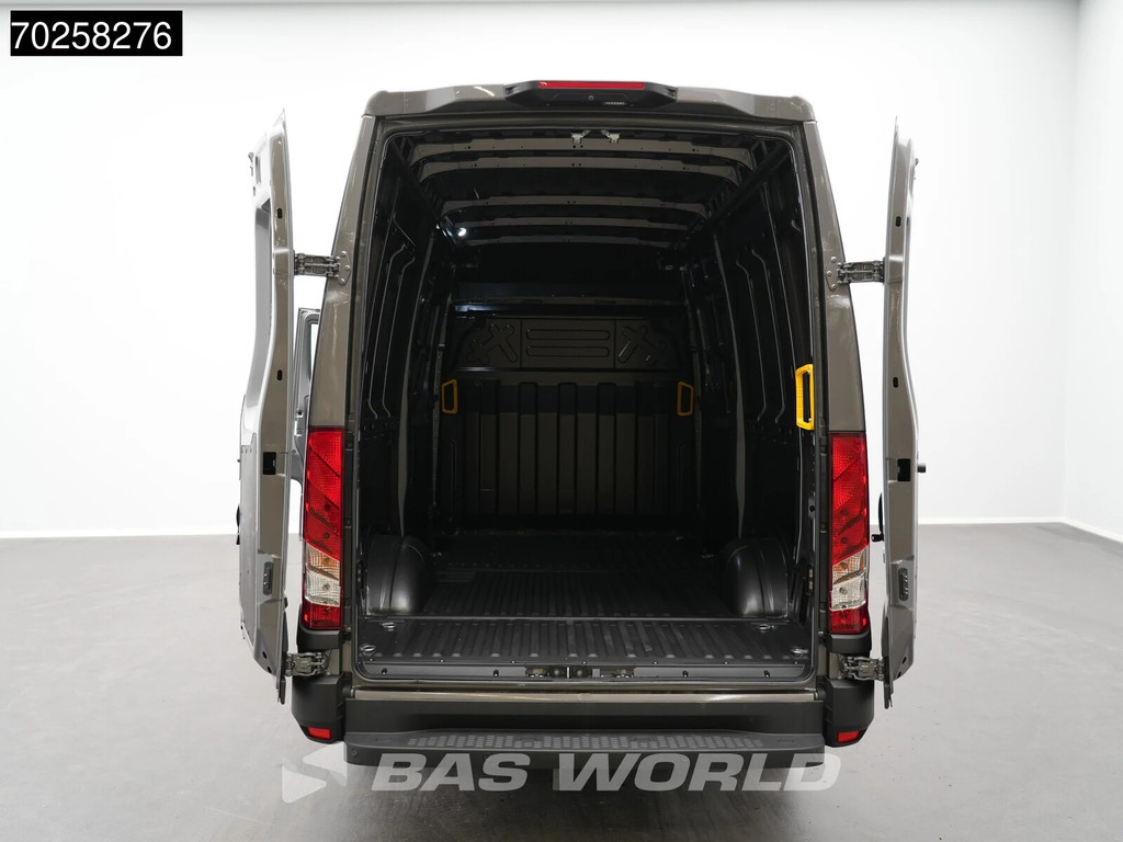 Iveco Daily 35S21 BPM VRIJ! 3.0L Automaat 2x Schuifdeur 210PK L2H2 2025-Model 3,5t Trekvermogen ACC LED CarPlay Camera Parkeersensoren Euro6 L2 12m3 Airco 5