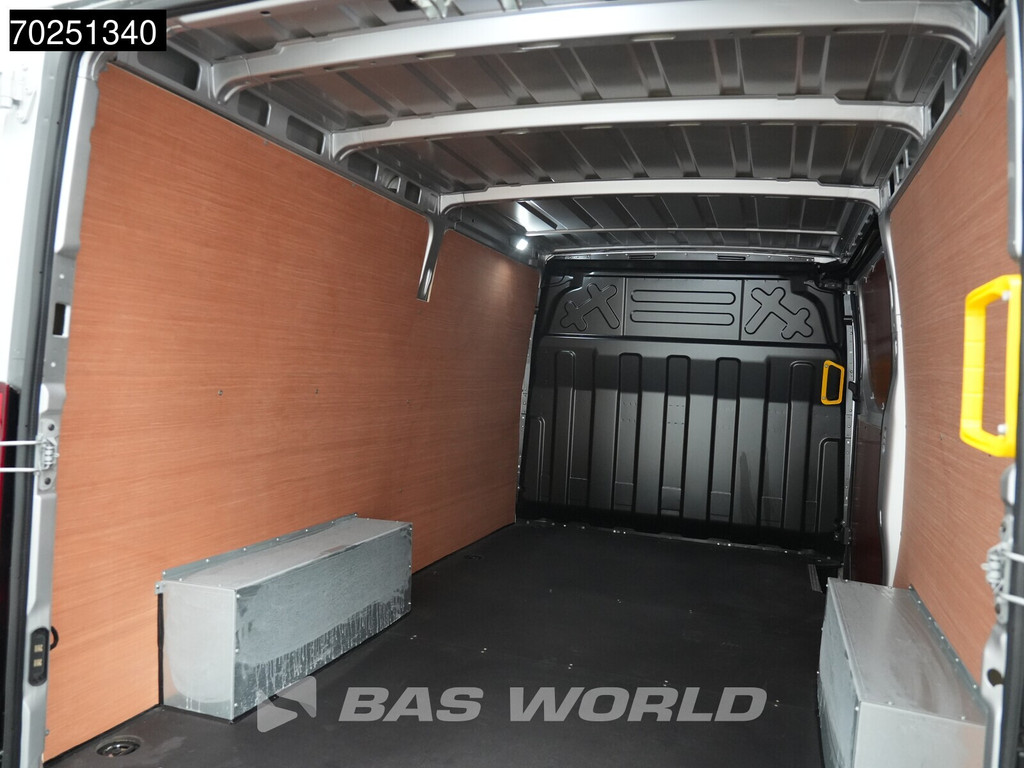 Iveco Daily 35S21 BPM VRIJ! 3.0L Automaat L2H1 210PK Laag Dak 2025-Model 3,5t Trekhaak ACC Navi LED Camera Parkeersensoren Euro6 L2 8m3 Airco Trekhaak 12