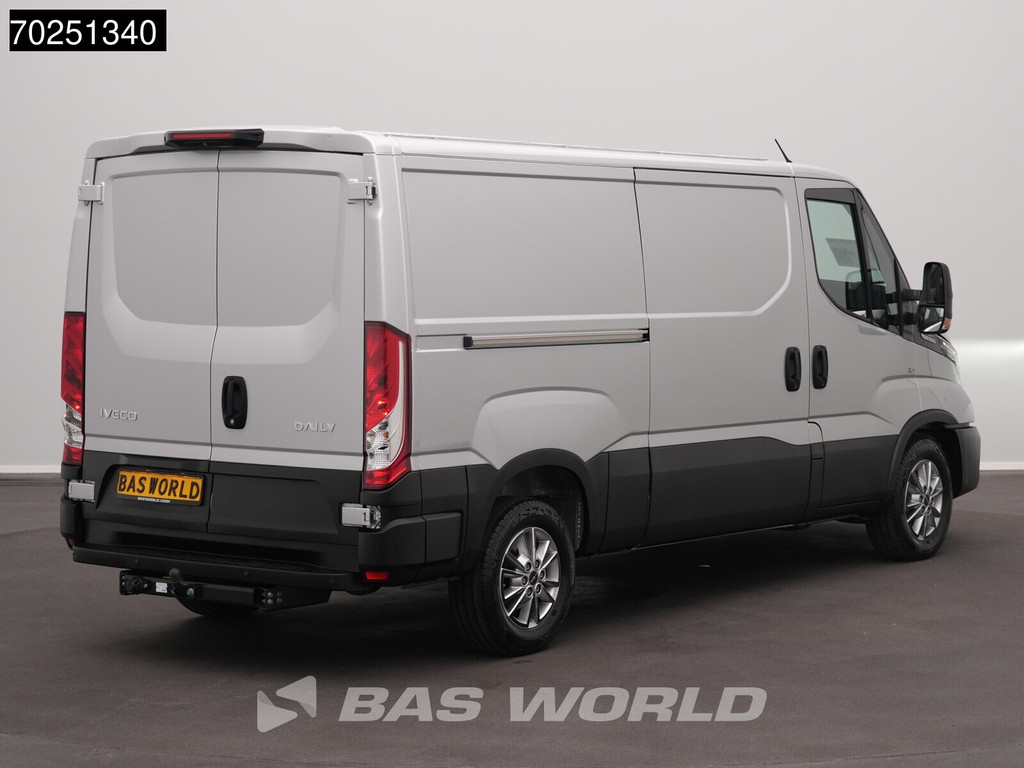 Iveco Daily 35S21 BPM VRIJ! 3.0L Automaat L2H1 210PK Laag Dak 2025-Model 3,5t Trekhaak ACC Navi LED Camera Parkeersensoren Euro6 L2 8m3 Airco Trekhaak 8