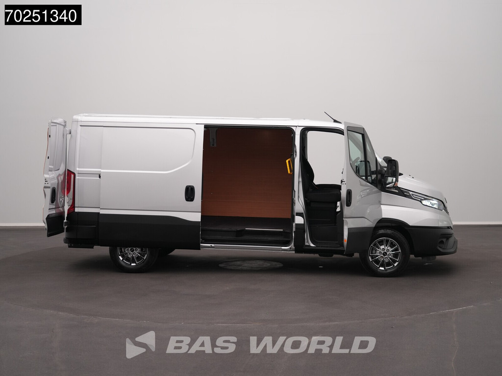 Iveco Daily 35S21 BPM VRIJ! 3.0L Automaat L2H1 210PK Laag Dak 2025-Model 3,5t Trekhaak ACC Navi LED Camera Parkeersensoren Euro6 L2 8m3 Airco Trekhaak 9