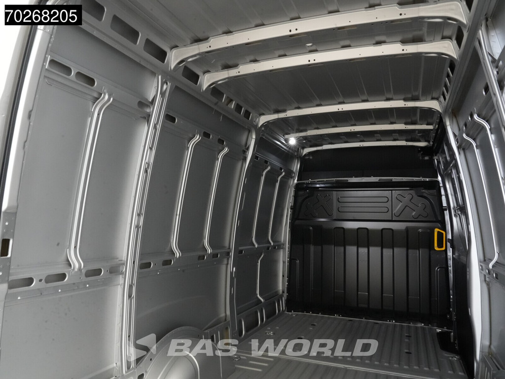 Iveco Daily 35S21 BPM VRIJ! 3.0L Automaat L2H2 2025model ACC LED Camera Parkeersensoren L2 3,5t Trekgewicht 12m3 Airco 7