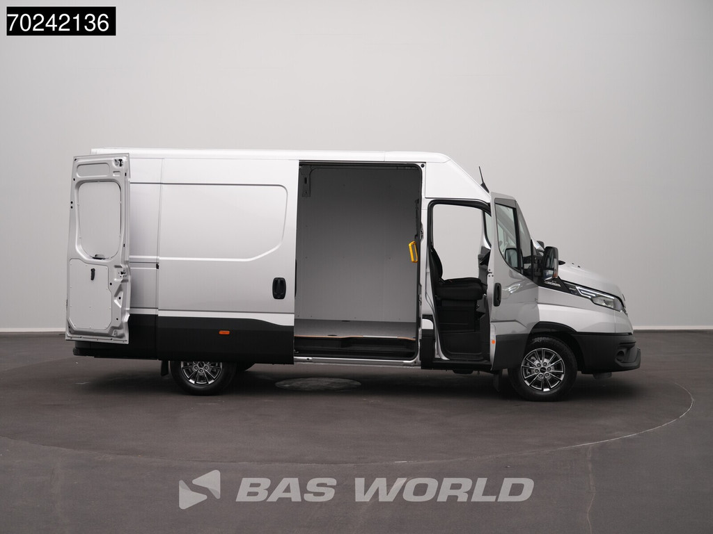 Iveco Daily 35S21 BPM VRIJ! 3.0L Automaat L2H2 210PK 2025-Model 3,5t Trekgewicht ACC LED Navi LM-Velgen Camera Euro6 L2 12m3 Airco 8
